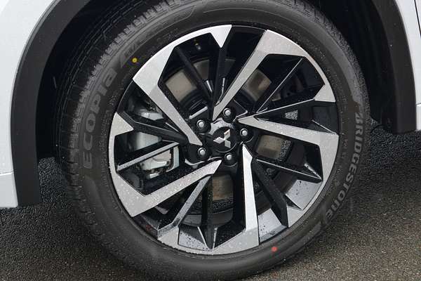 2024 Mitsubishi Outlander PHEV Exceed Tourer ZM