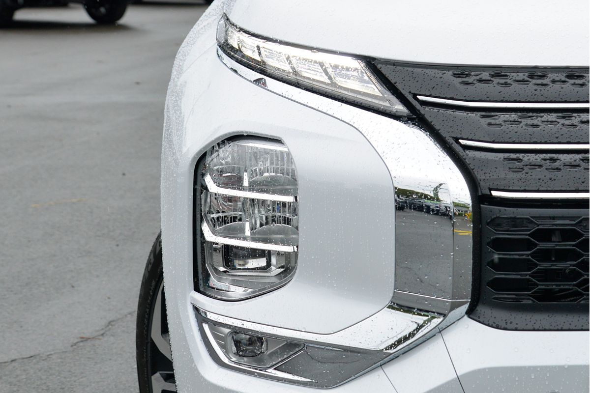 2024 Mitsubishi Outlander PHEV Exceed Tourer ZM
