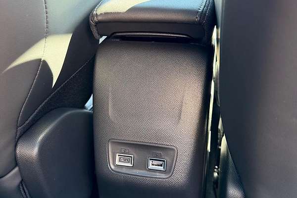 2025 Peugeot 2008 GT Hybrid P24