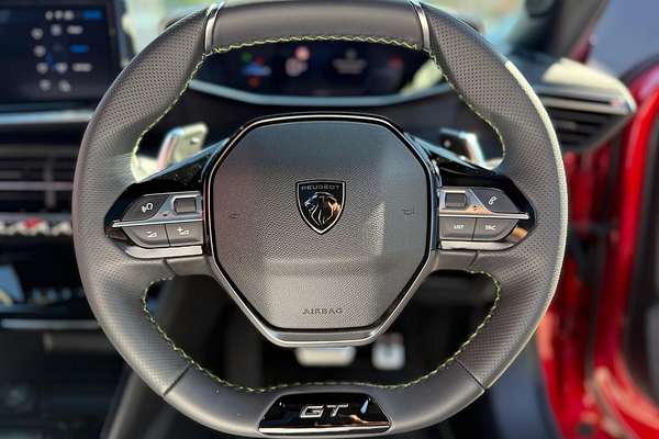 2025 Peugeot 2008 GT Hybrid P24