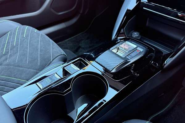 2025 Peugeot 2008 GT Hybrid P24
