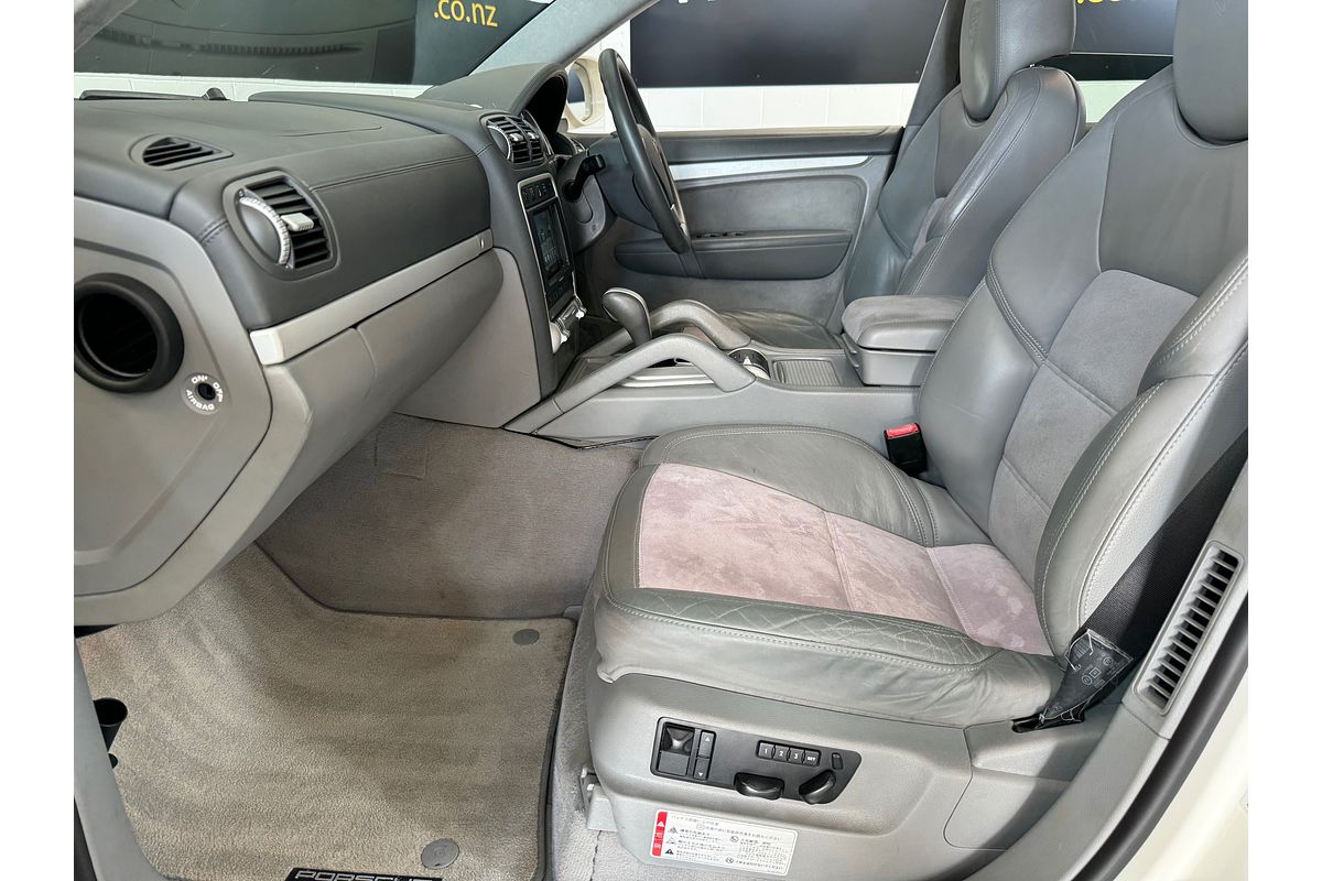 2008 Porsche Cayenne GTS