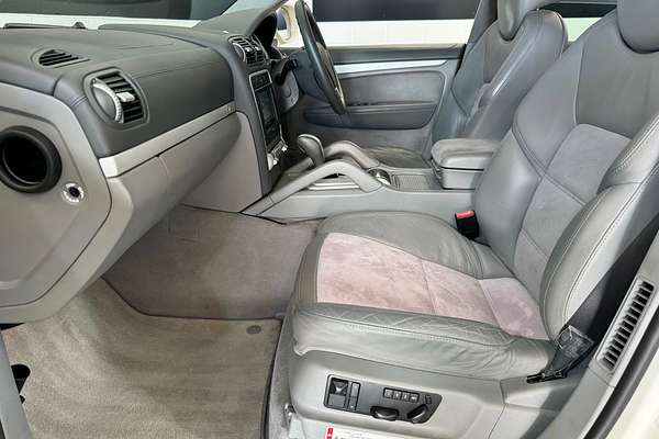 2008 Porsche Cayenne GTS