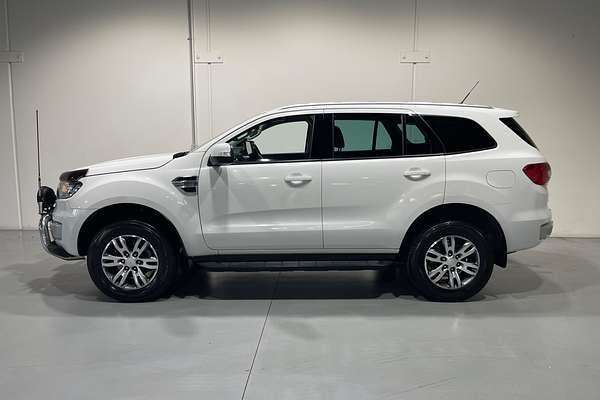 2016 Ford Everest Trend UA