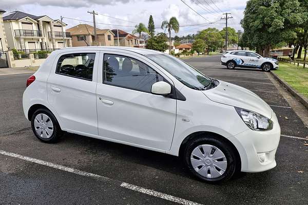 2014 Mitsubishi Mirage ES LA