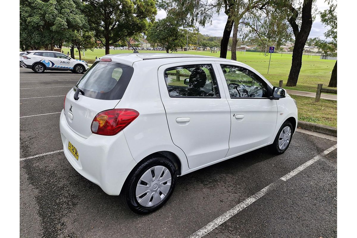 2014 Mitsubishi Mirage ES LA