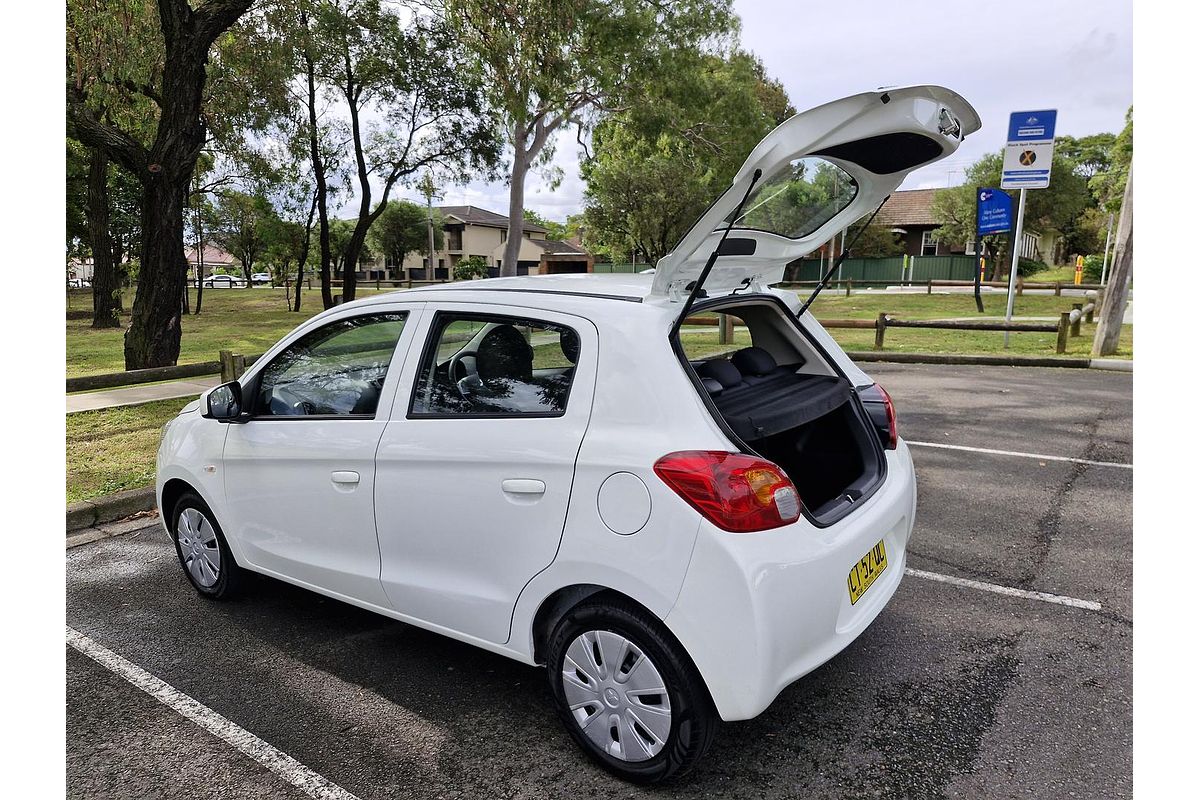 2014 Mitsubishi Mirage ES LA
