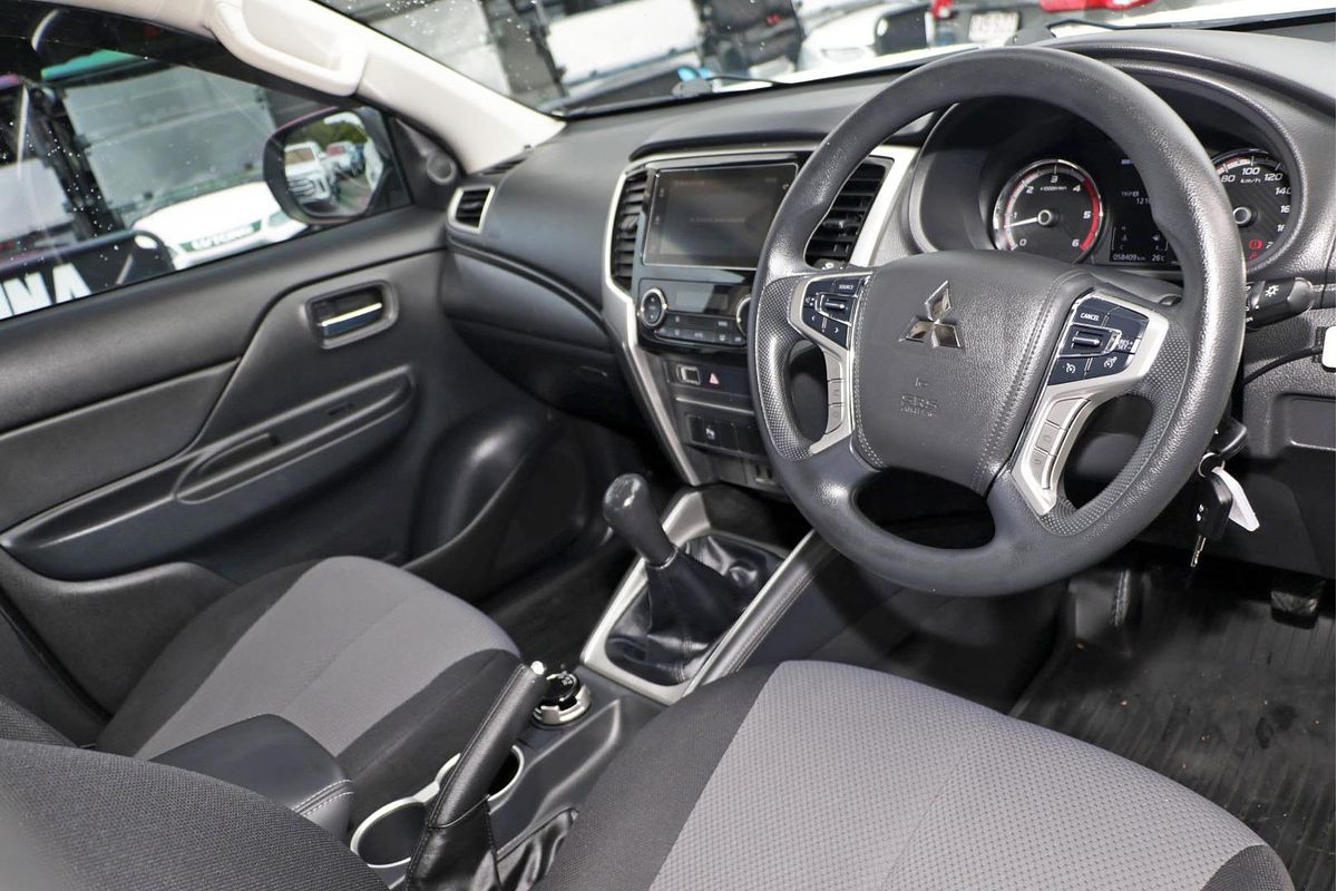 2019 Mitsubishi Triton GLX+ MR 4X4