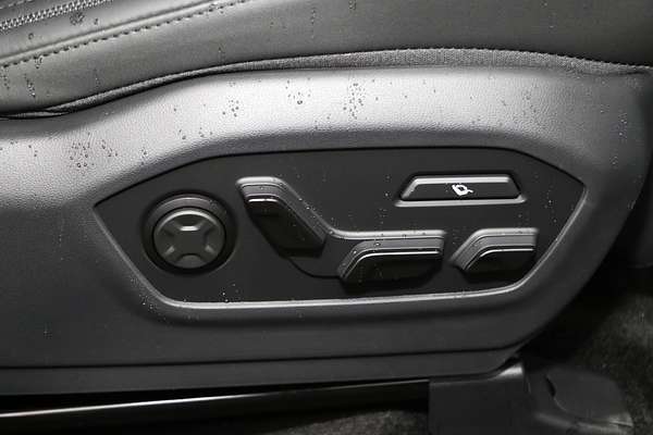 2025 Hyundai Santa Fe Hybrid Calligraphy MX5.V1