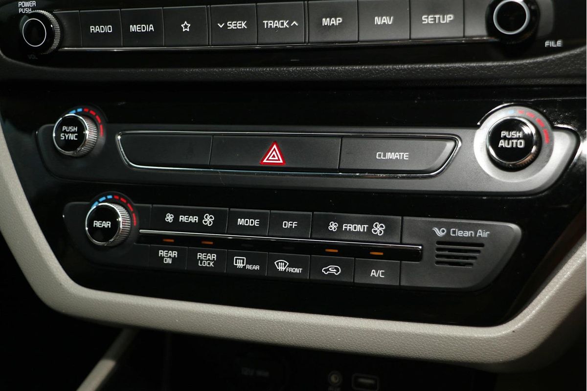 2019 Kia Carnival SLi YP