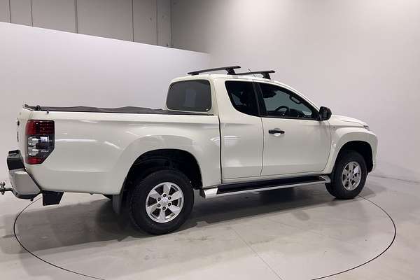 2021 Mitsubishi Triton GLX+ MR 4X4