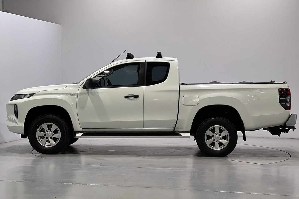 2021 Mitsubishi Triton GLX+ MR 4X4