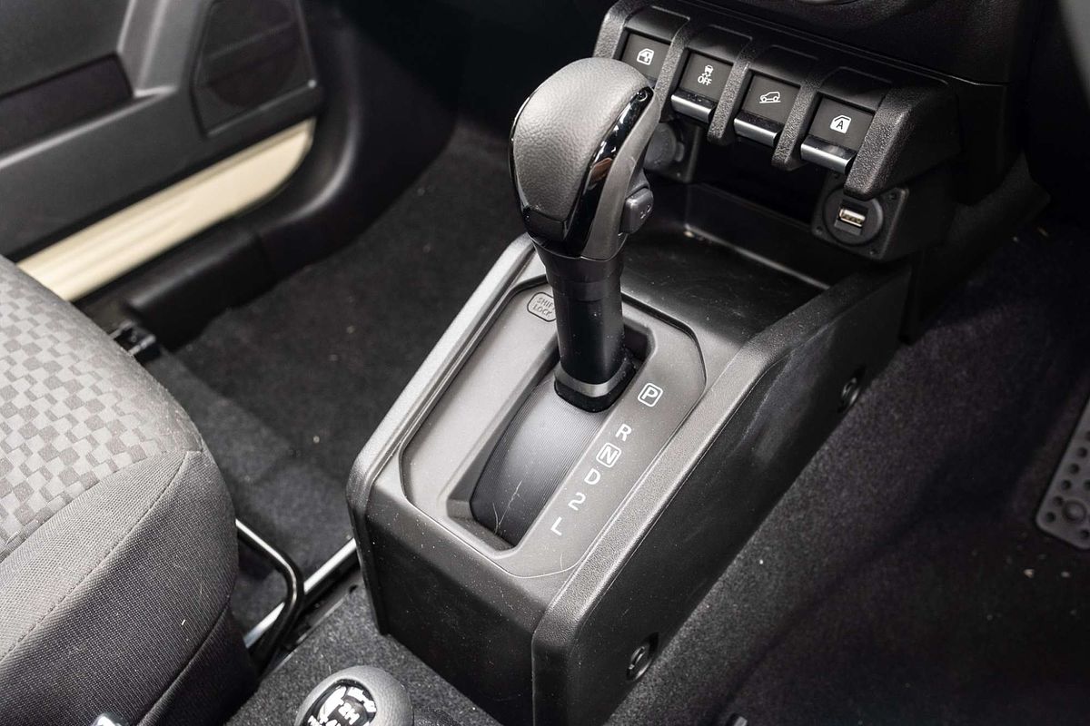 2024 Suzuki Jimny GLX GJ