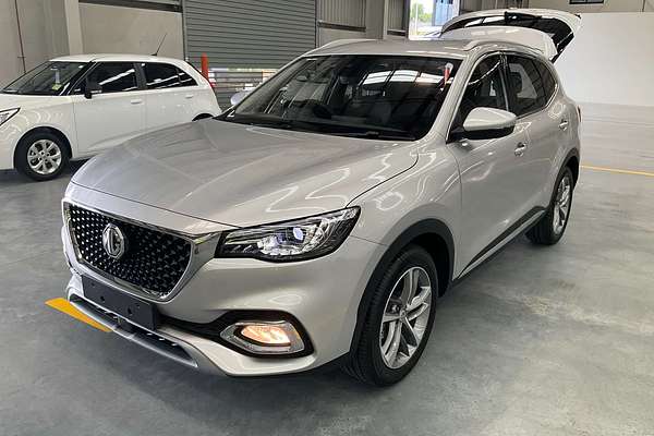 2024 MG HS Excite AS33