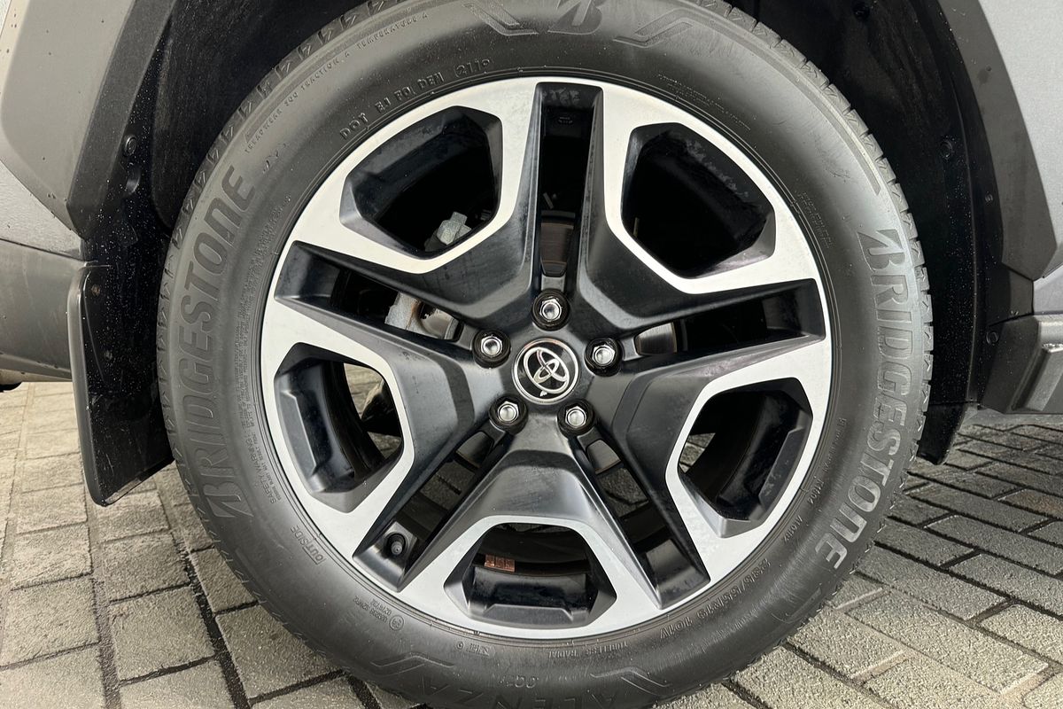 2019 Toyota RAV4 Edge AXAA54R