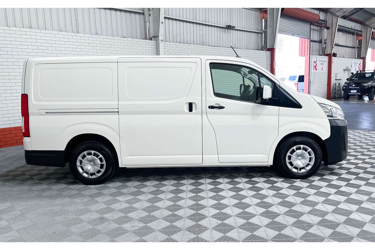 2022 Toyota Hiace GDH300R LWB