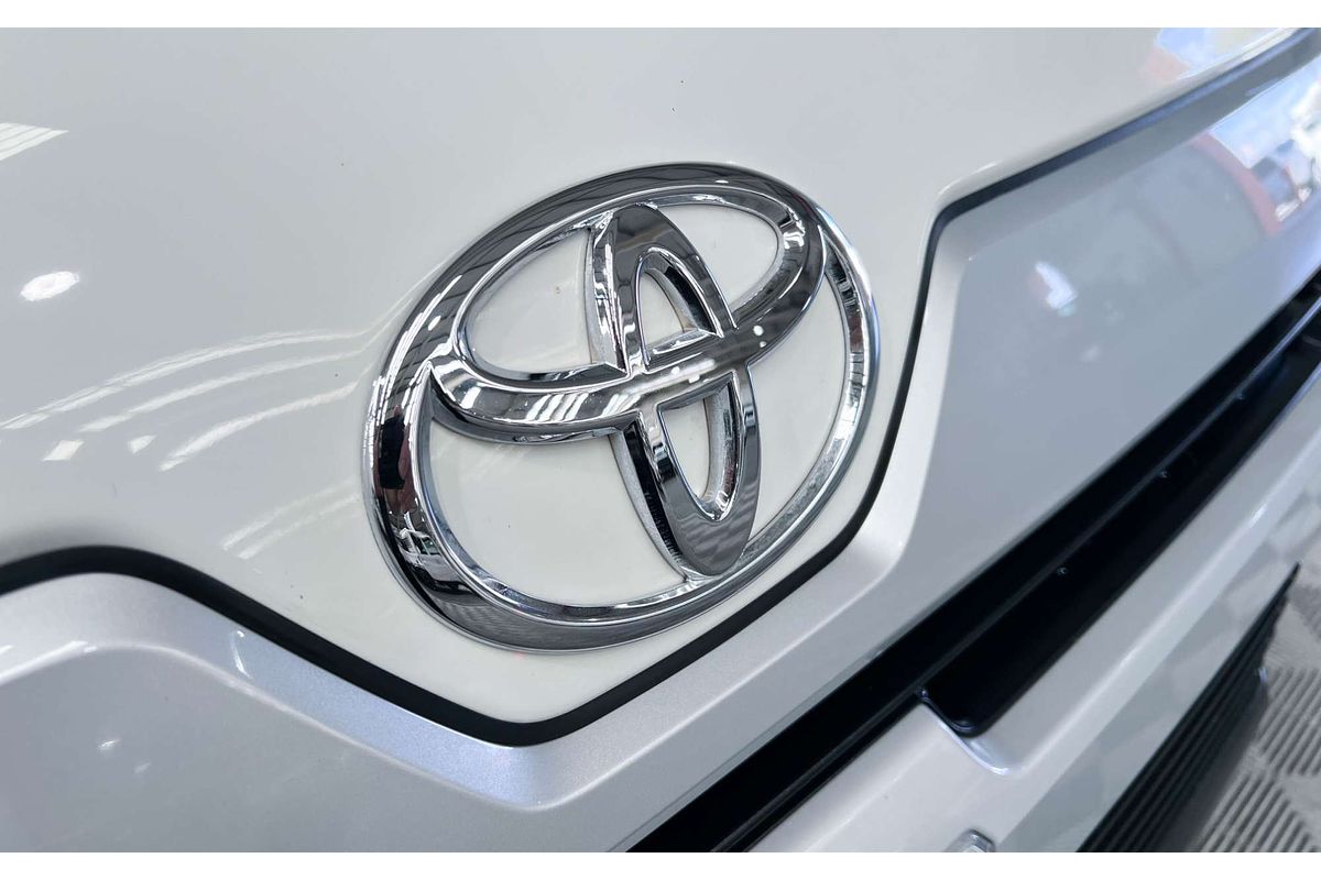 2022 Toyota Hiace GDH300R LWB