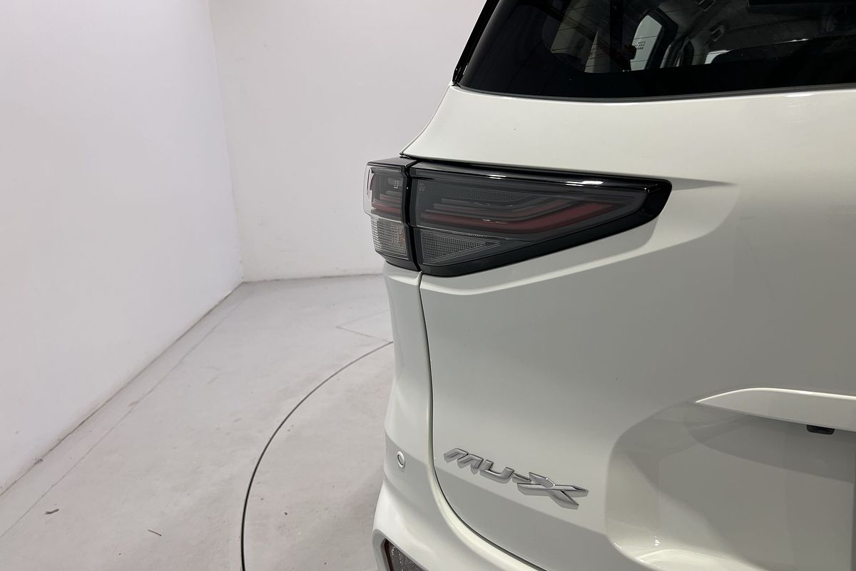 2023 Isuzu MU-X LS-M