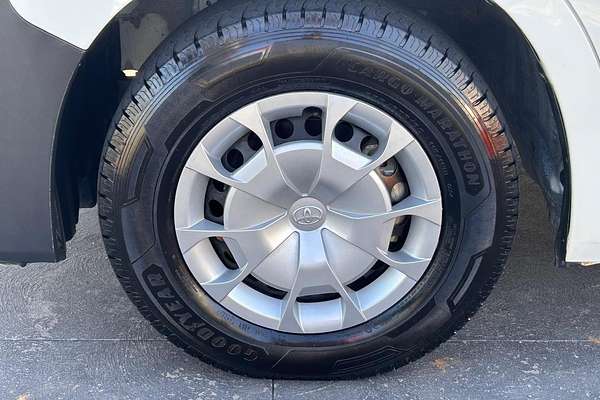 2021 Toyota Hiace Commuter GDH322R