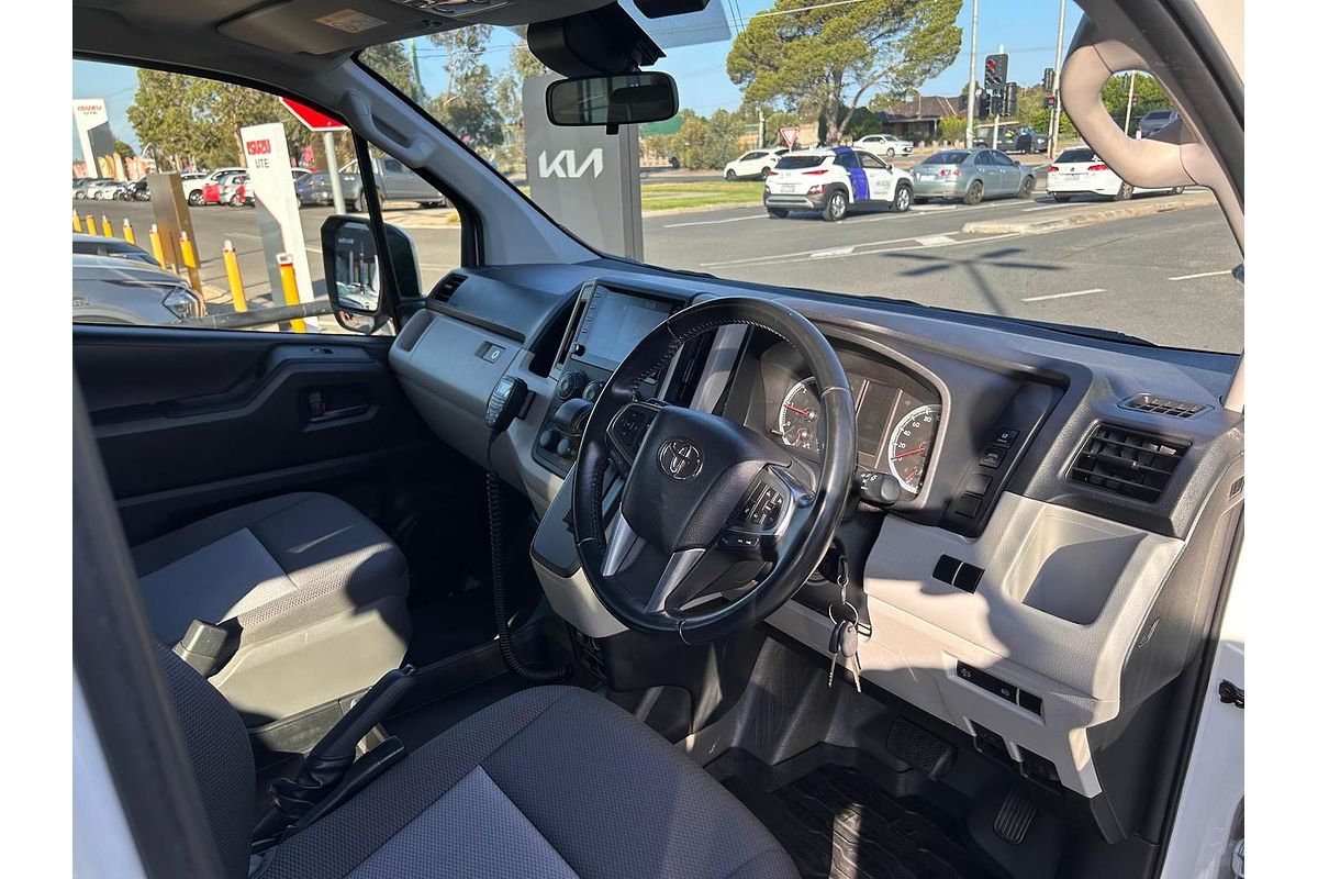 2021 Toyota Hiace Commuter GDH322R