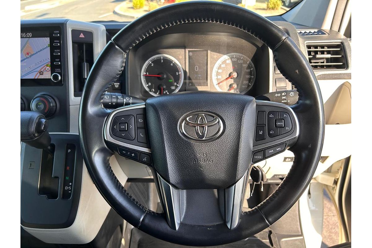 2021 Toyota Hiace Commuter GDH322R