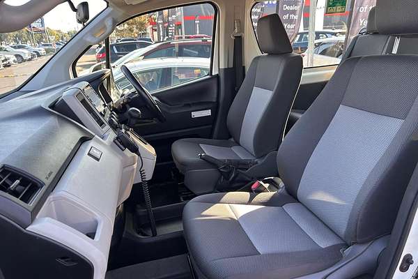 2021 Toyota Hiace Commuter GDH322R