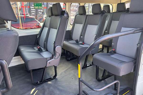 2021 Toyota Hiace Commuter GDH322R