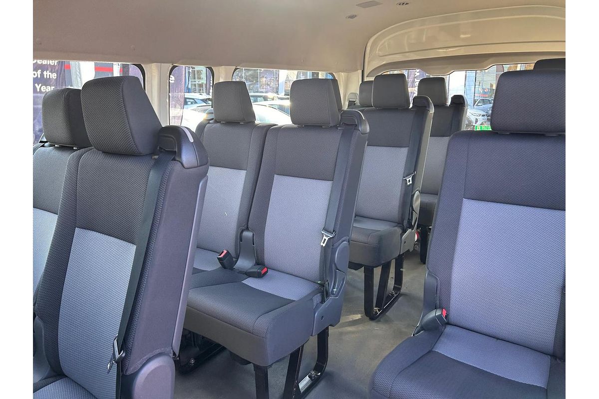 2021 Toyota Hiace Commuter GDH322R