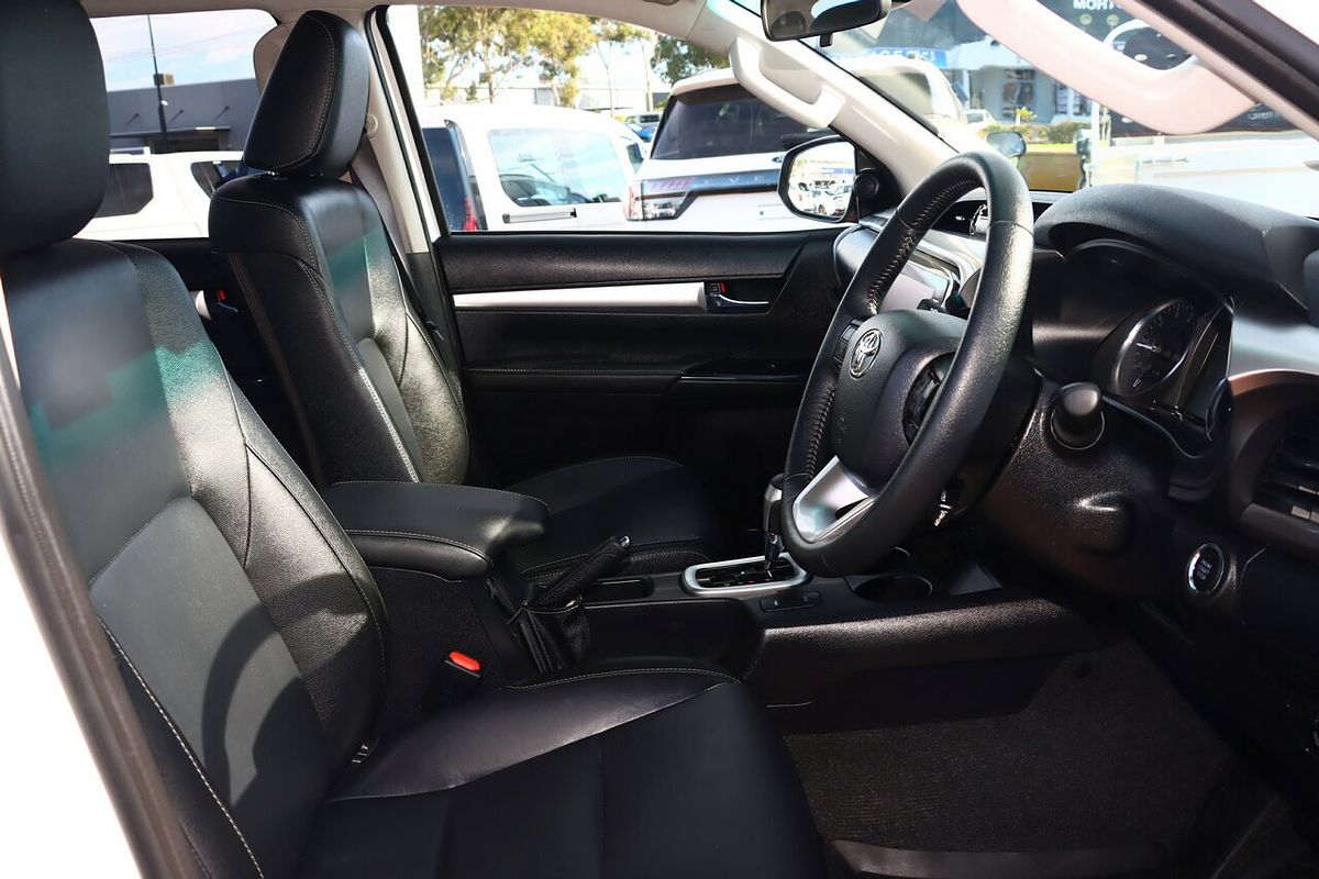 2023 Toyota Hilux SR5 GUN126R 4X4