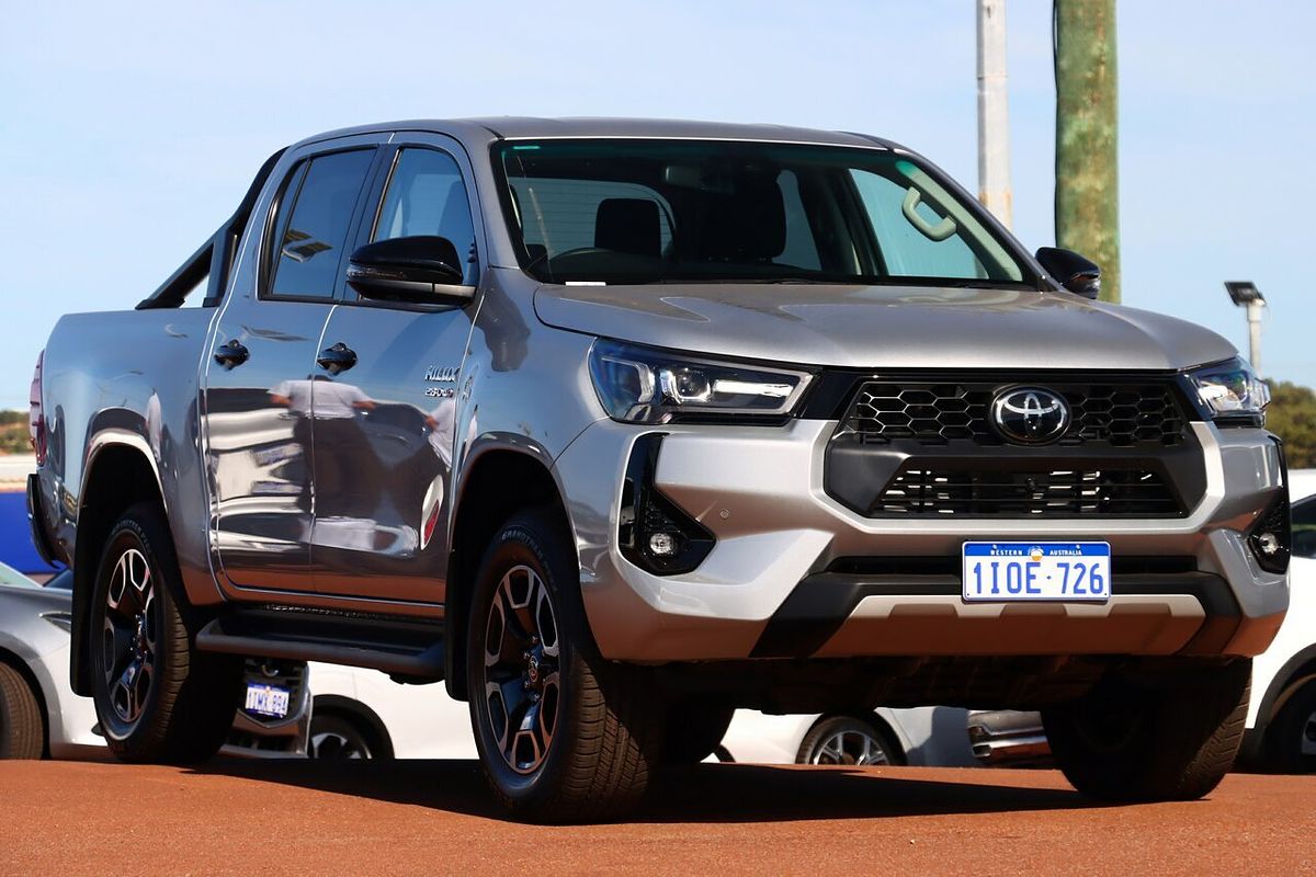 2025 Toyota Hilux SR5 48V GUN126R 4X4
