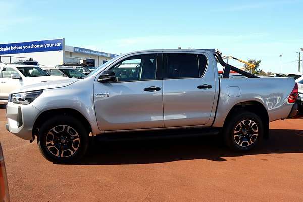 2025 Toyota Hilux SR5 48V GUN126R 4X4