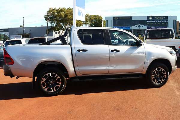 2025 Toyota Hilux SR5 48V GUN126R 4X4