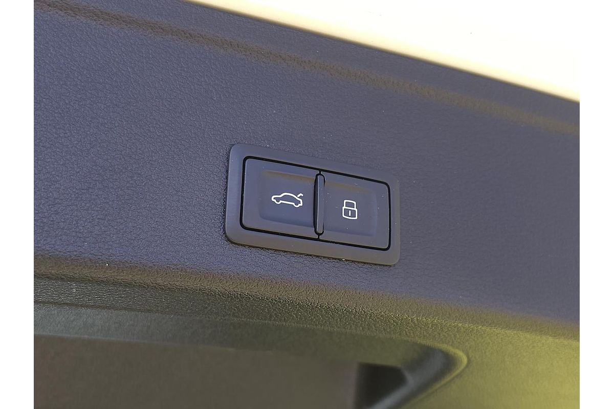 2021 Audi A4 45 TFSI S line B9