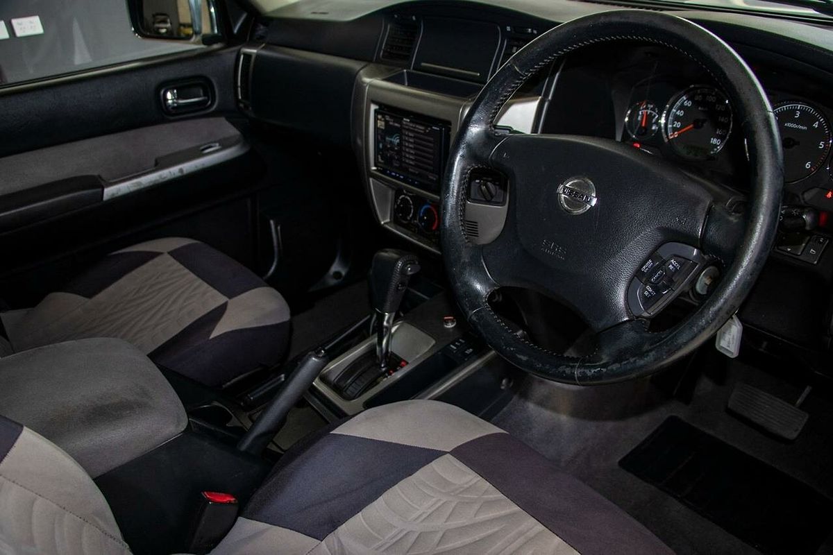 2015 Nissan Patrol ST Y61