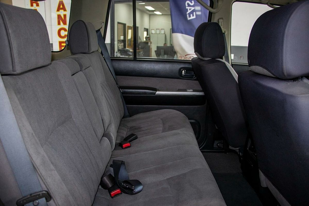 2015 Nissan Patrol ST Y61