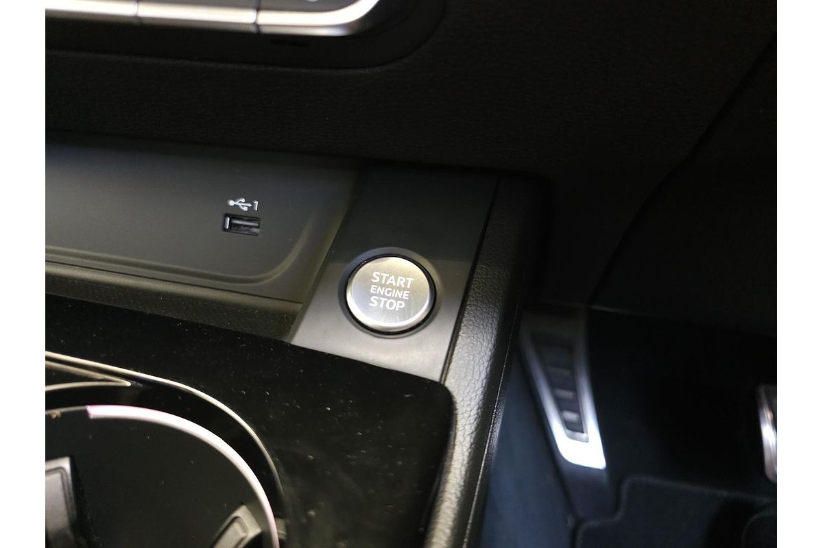 2021 Audi A4 45 TFSI S line B9