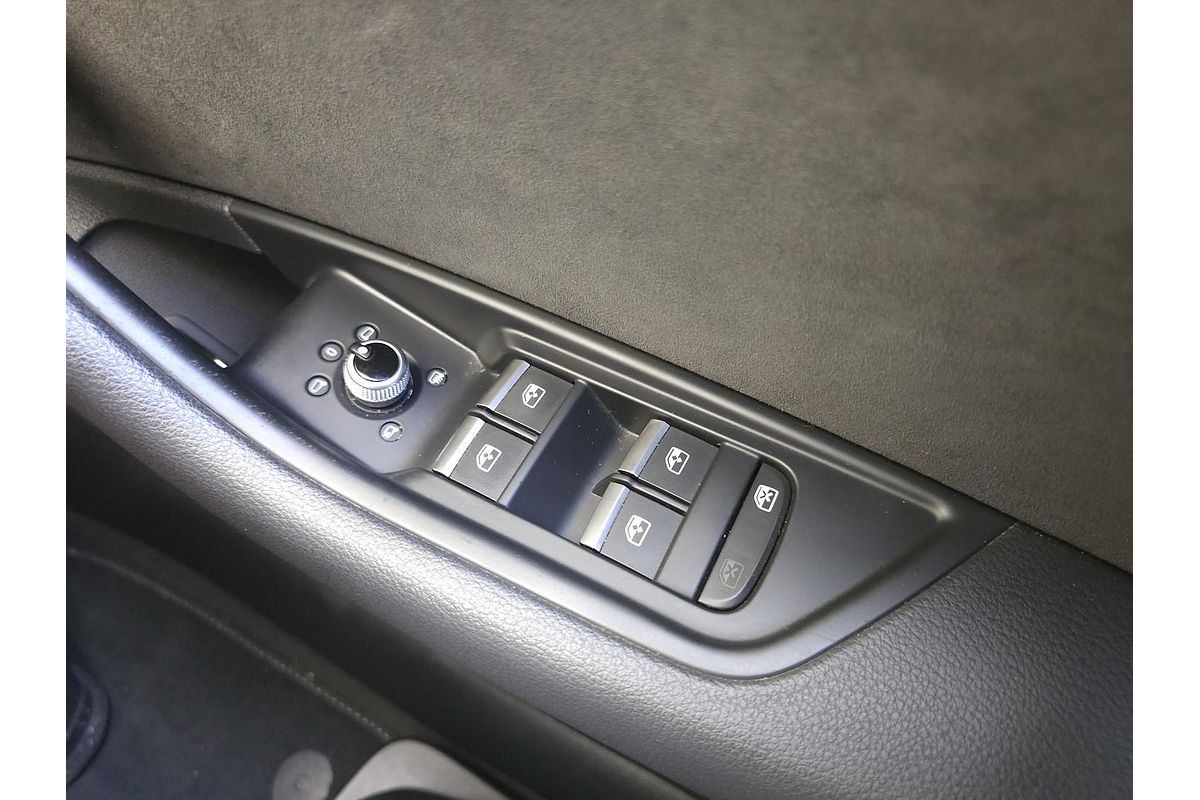 2021 Audi A4 45 TFSI S line B9