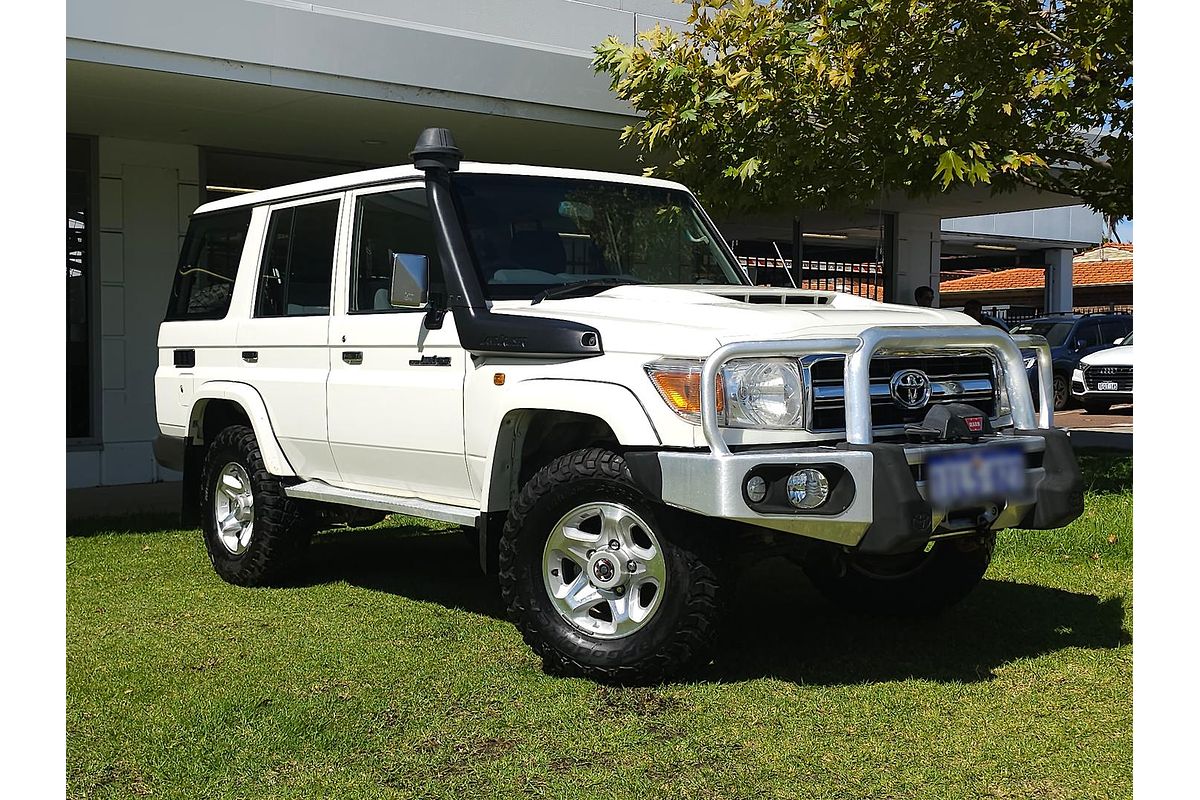 2019 Toyota Landcruiser GXL VDJ76R