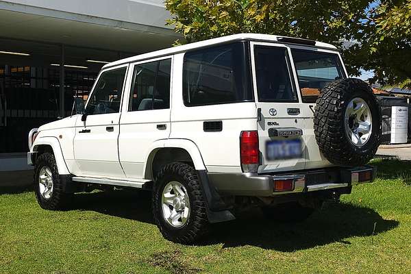 2019 Toyota Landcruiser GXL VDJ76R