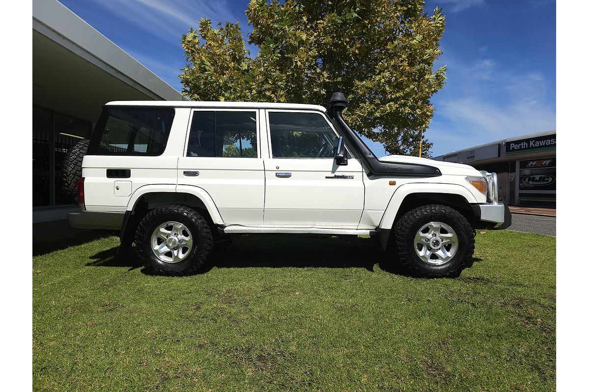 2019 Toyota Landcruiser GXL VDJ76R