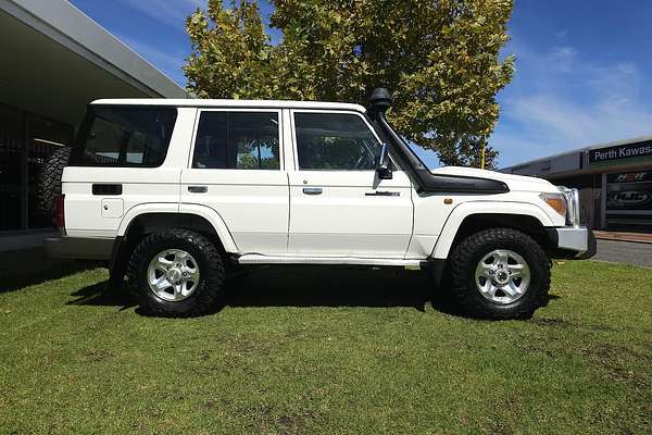 2019 Toyota Landcruiser GXL VDJ76R