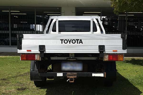 2017 Toyota Hilux Workmate TGN121R Rear Wheel Drive