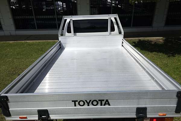 2017 Toyota Hilux Workmate TGN121R Rear Wheel Drive