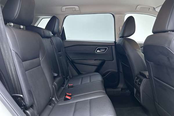 2023 Nissan X-TRAIL ST-L T33