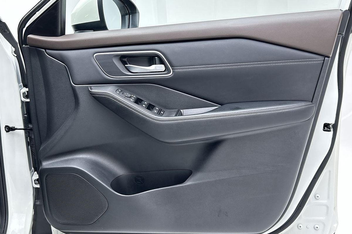 2023 Nissan X-TRAIL ST-L T33