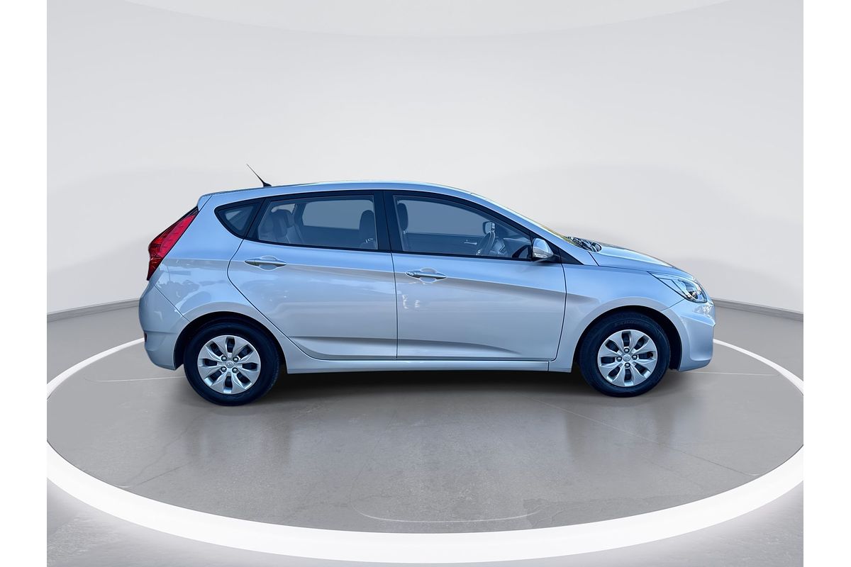 2016 Hyundai Accent Active RB3