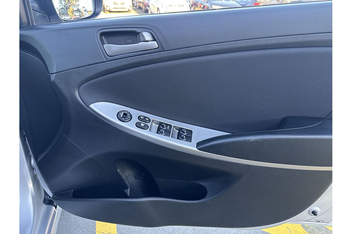 2016 Hyundai Accent Active RB3