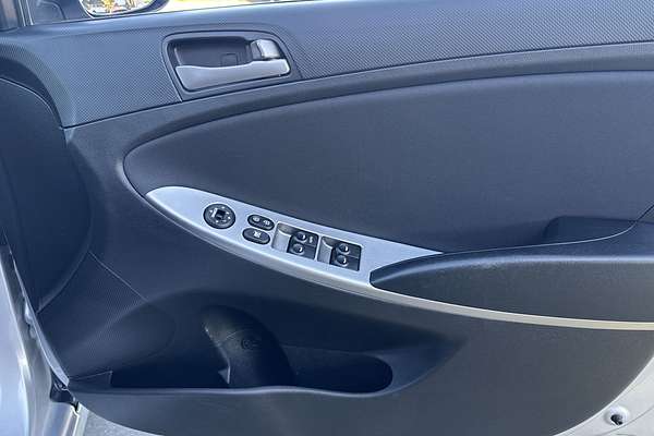 2016 Hyundai Accent Active RB3