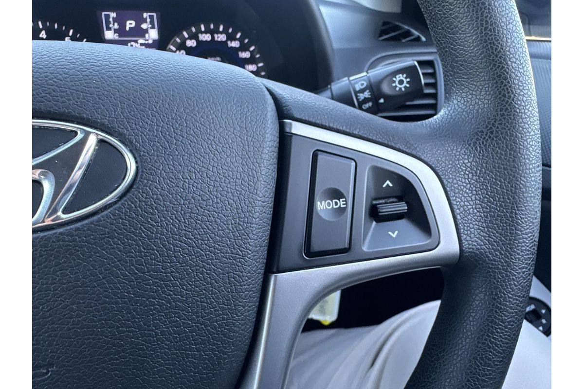 2016 Hyundai Accent Active RB3