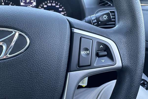 2016 Hyundai Accent Active RB3